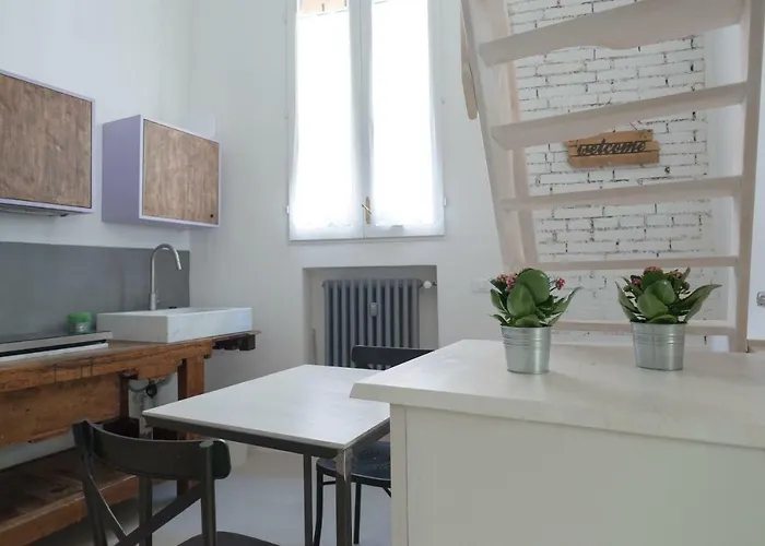 New Loft In The Heart Of Апартаменты